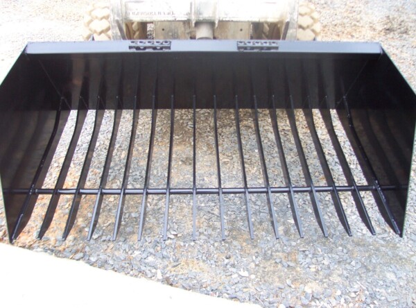 DCP_0335 Loflin Cake Bucket