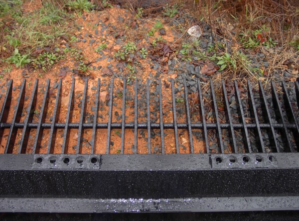 IM001017 Loflin Cake Bucket